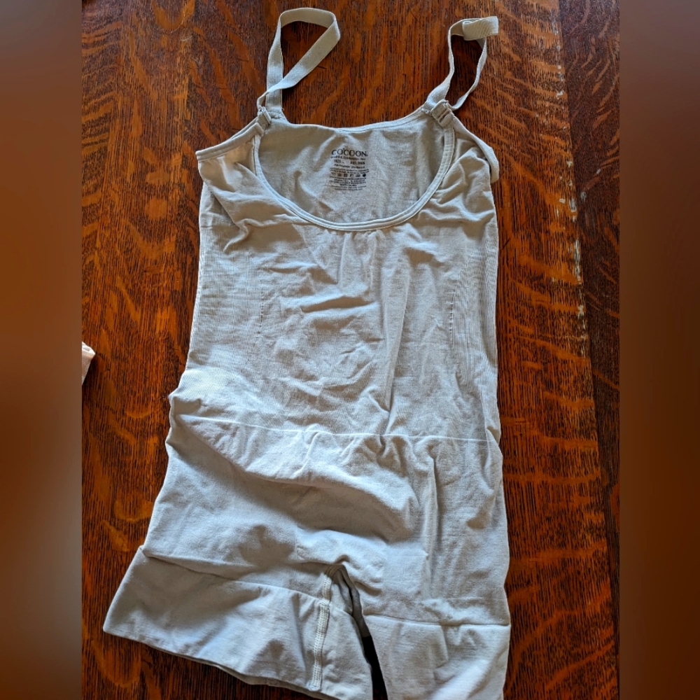 Co'coon shapewear, size L